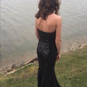 Black, Strapless prom dress
